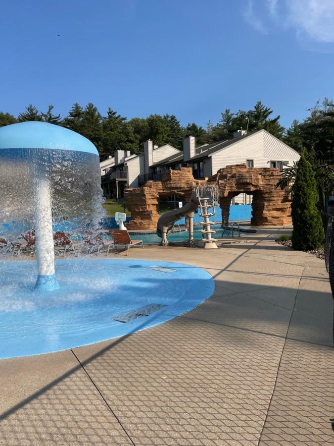 Caribbean Club Resort Lake Delton Exterior foto